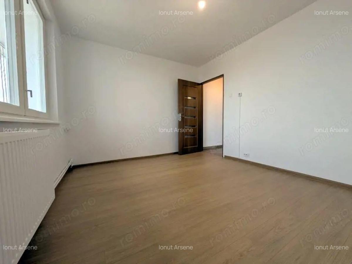 Orizont - STRADAL, Apart 2 cam decomandat, renovat, balcon lung - 11