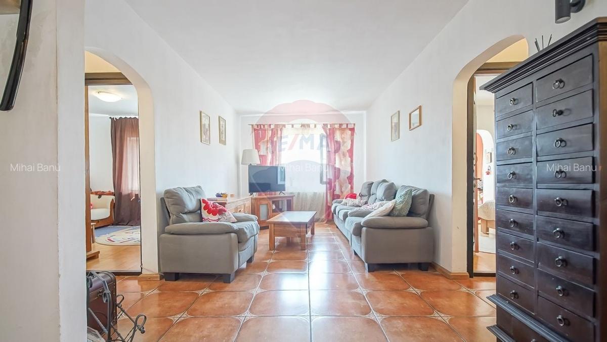 Apartament cu 4 camere decomandat, mobilat în Răcădău - 5