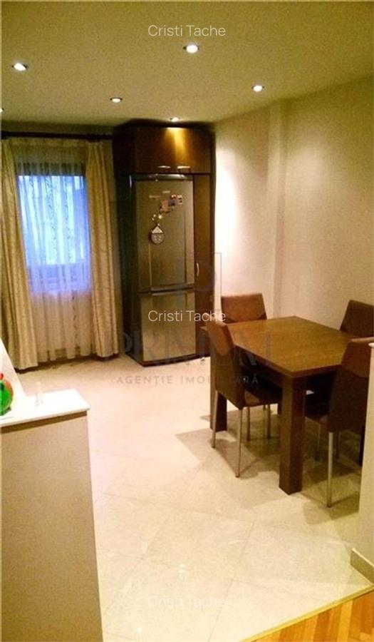 BUCOVINA - 3 camere - 2 bai - 2 balcoane - clima - decomandat - ETAJ 3 - 1