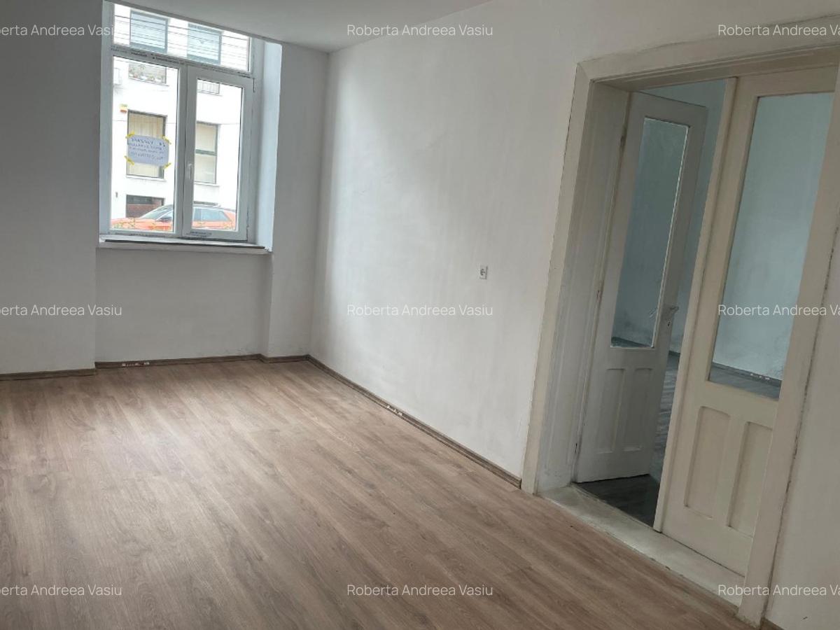 Apartament la casa sau spatiu birou - 2