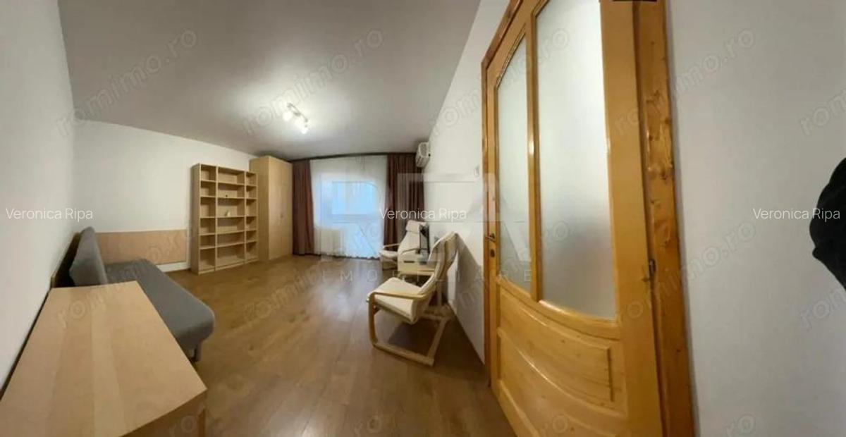 Garsoniera 40 mp, 1/8 -13 Septembrie - 12