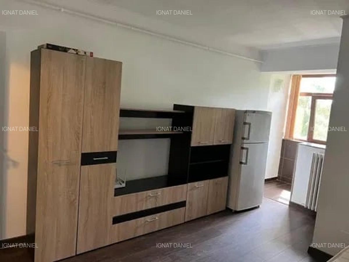 Garsoniera, etaj 3/4, zona Tudor Vladimirescu - 1