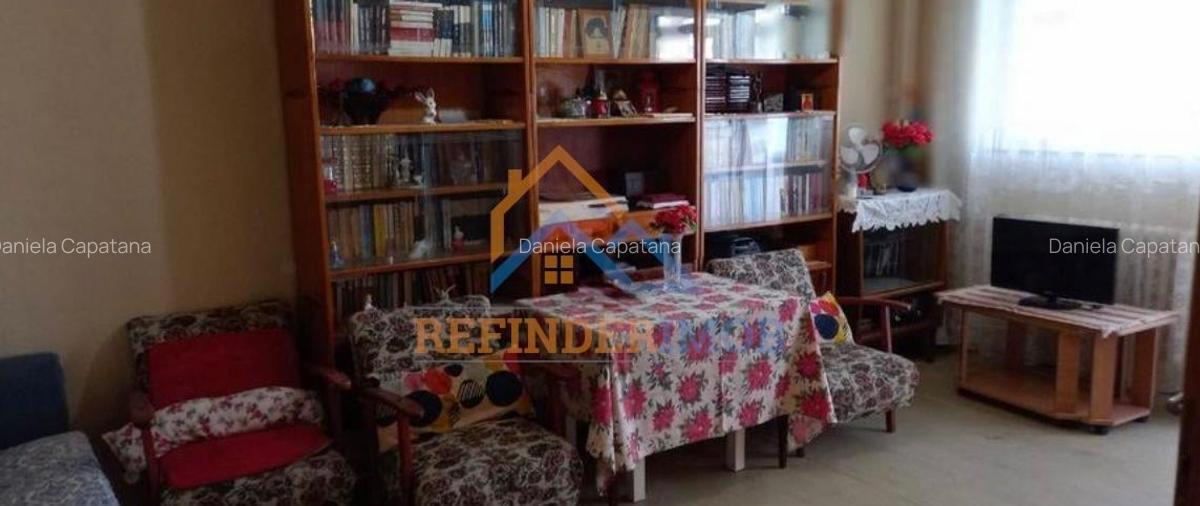 Vanzare apartament 3 camere  Metrou Raul Doamnei - 5