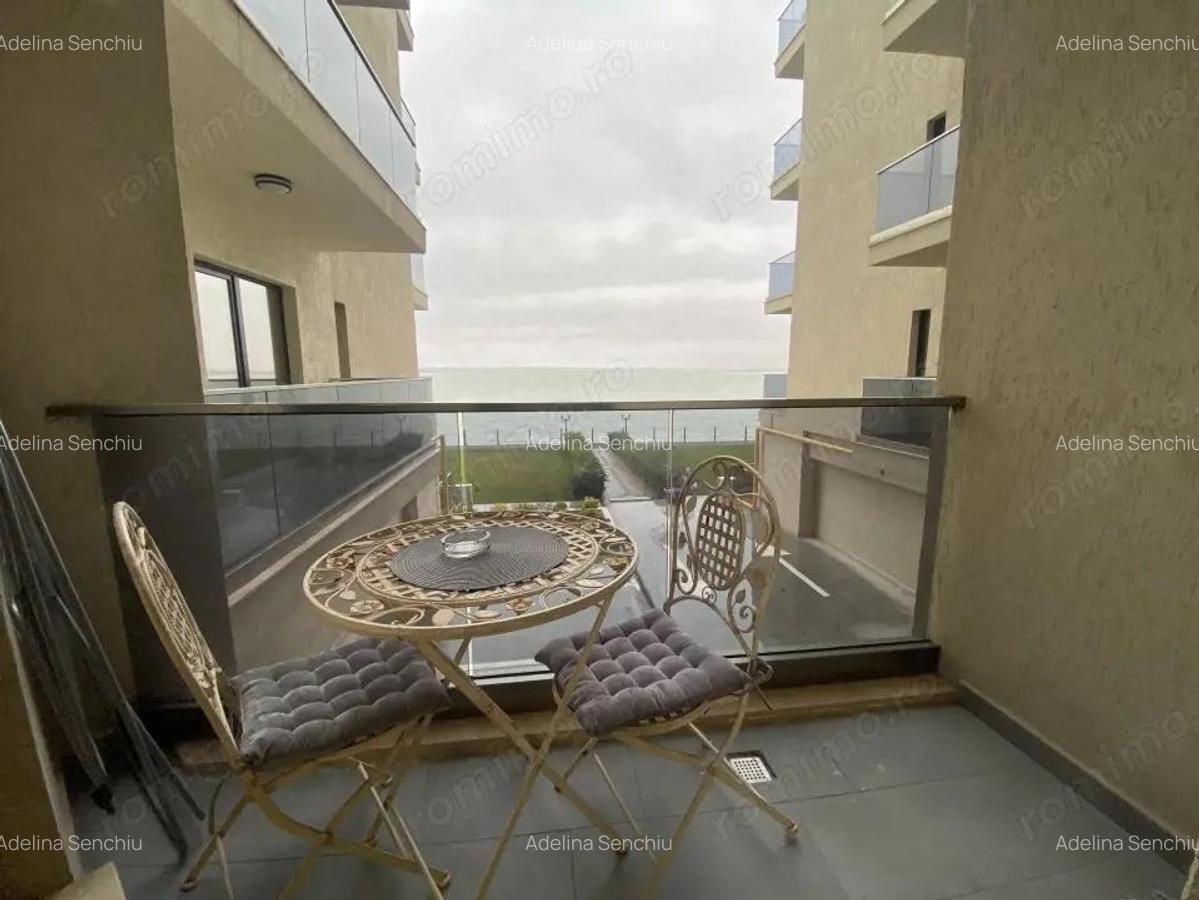 Studio | Vedere frontala spre lac | Solid House Butoaie | Termen lung - 1