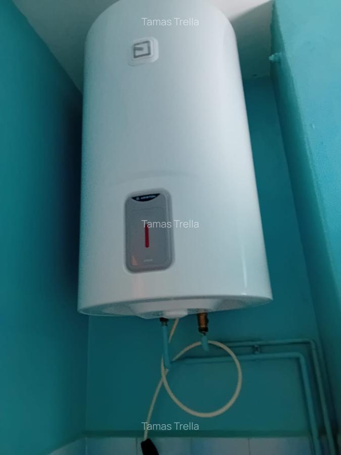 Vand garsoniera  cf. 1, etaj 2/9,  zona  Aleea Carpati - 9