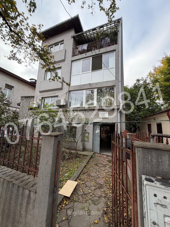 Vanzare garsoniera zona Hala Traian-Calea Călărasilor,Str. Traian 87 - 1