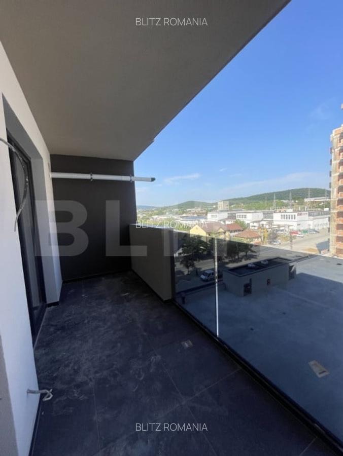 Apartament cu 2 camere - balcon mare, panorama superba, complex nou - 4