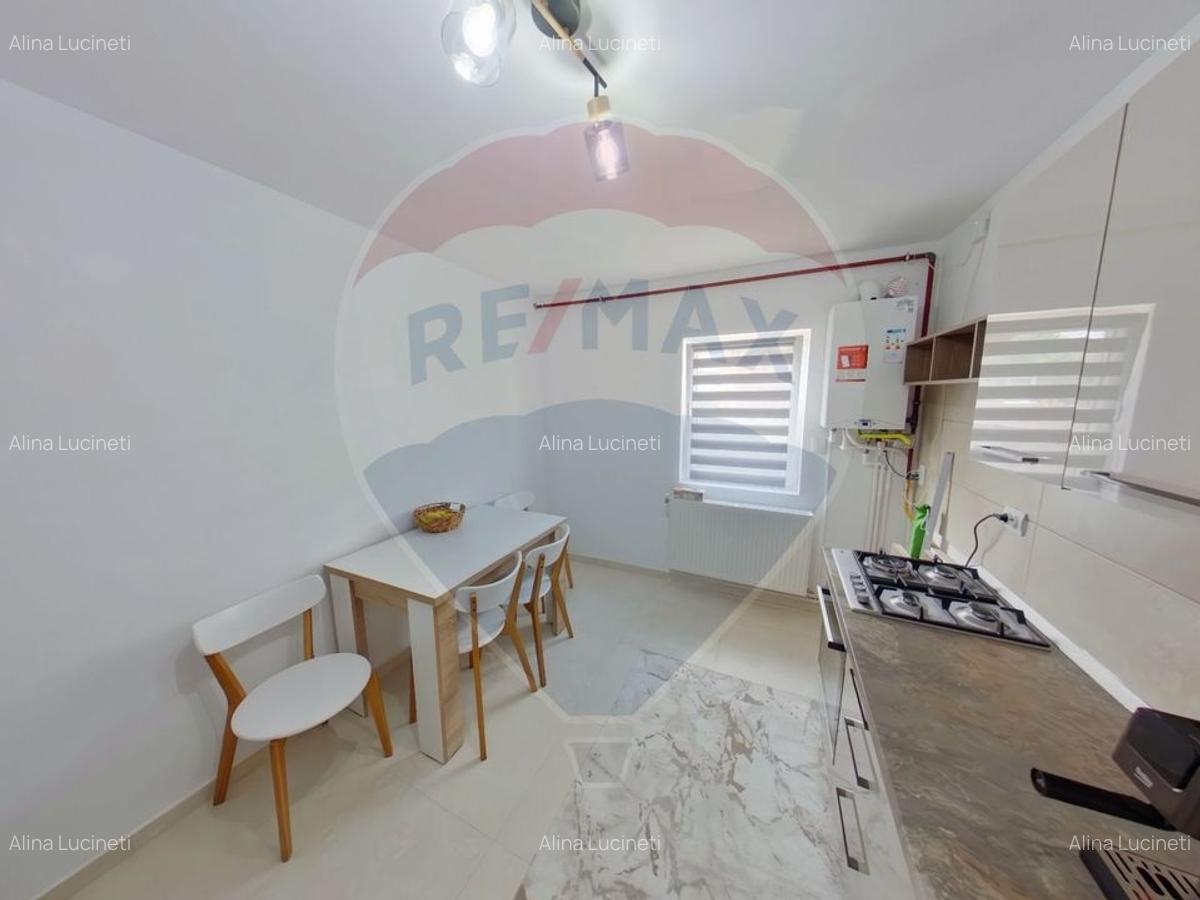 Apartament cu 3 camere de vanzare in zona Est - 2
