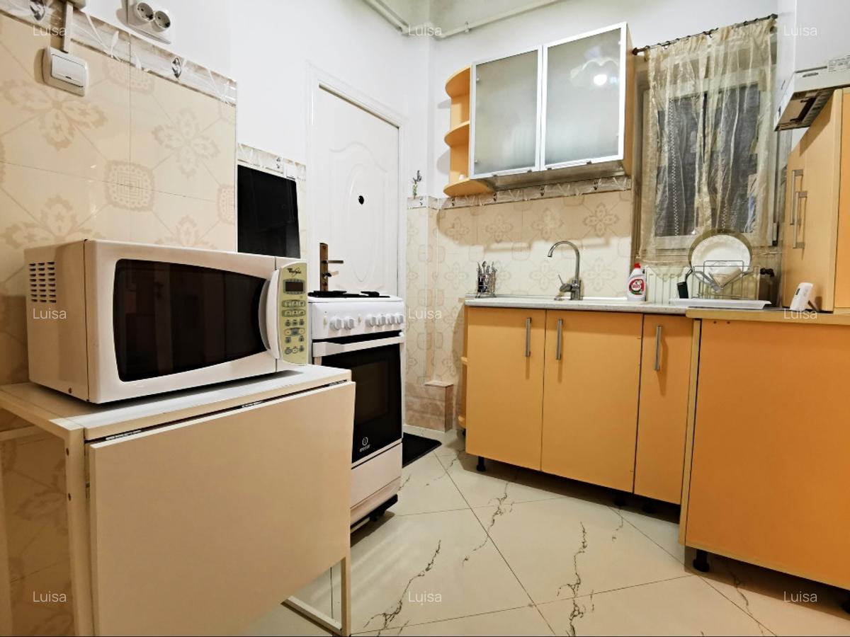 Str. Mihai Eminescu - Cal. Dorobantilor - ASE - Particular - 3 camere - Etaj 1 - 13