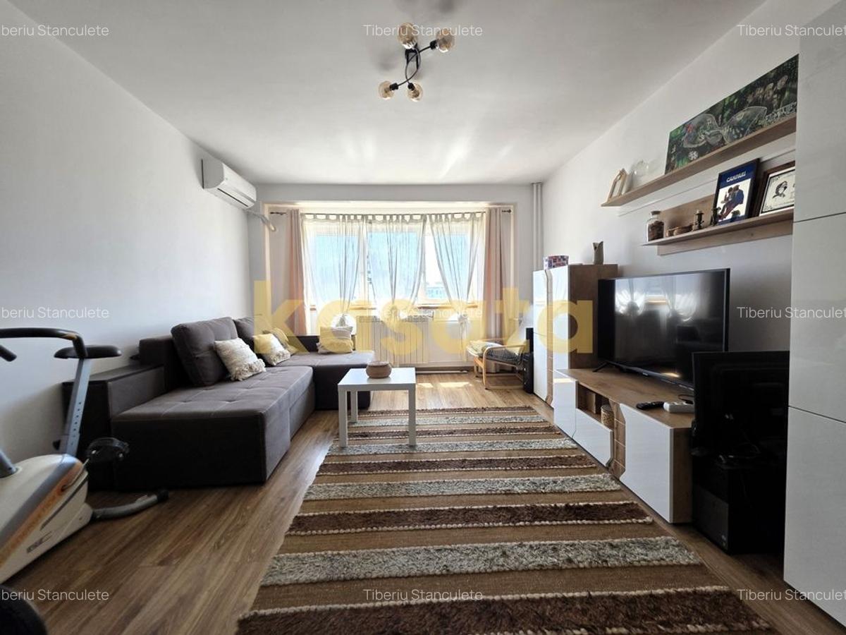Apartament 3 camere, 81 mp, renovat 2019 - spațios, luminos - 2
