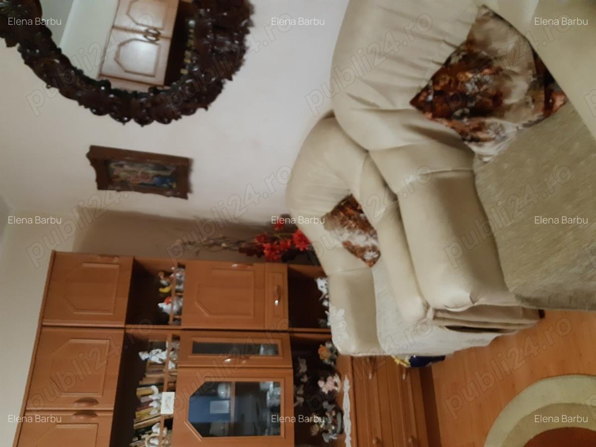 Inchiriez o camera de apartament pentru o eleva zona Gavana Pite?ti in apropiere de capatul lui19. - 5