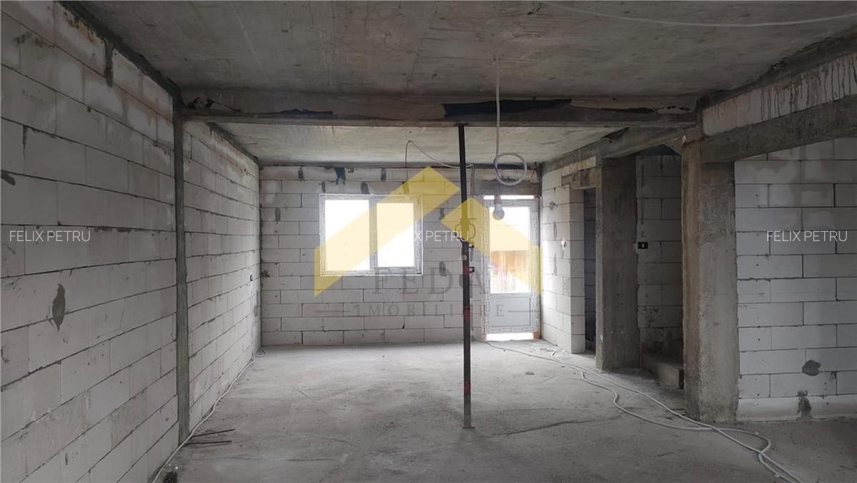 Casa la rosu de vanzare in localitatea Fantanele - 2