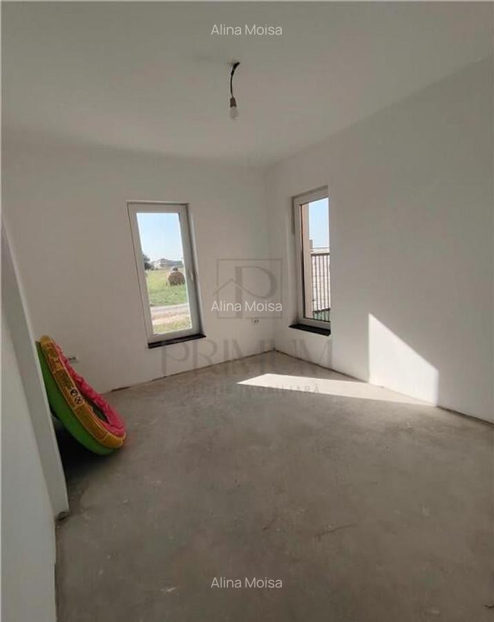 Duplex 5 camere - 2 dormitoare la parter - bucatarie inchisa - 4