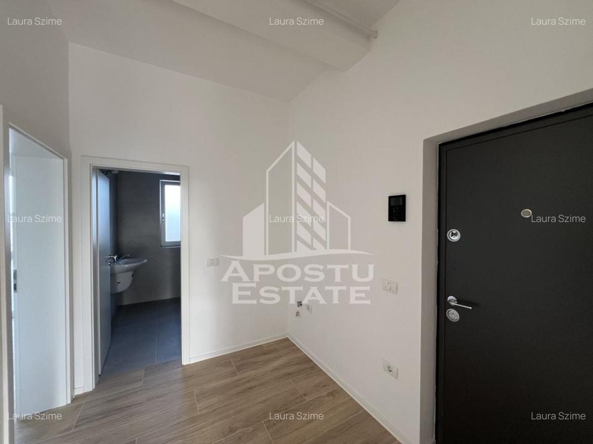 De vanzare 77 mp spatiu comercial la parter cu 48 mp gradina proprie - 2 De vanzare 77 mp spatiu comercial la parter cu 48 mp gradina proprie - 2