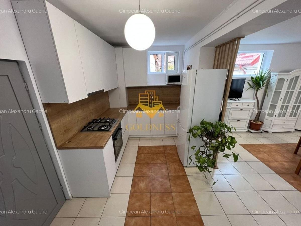 Apartament cu 3 camere decomandat, mobilat în Central - 3