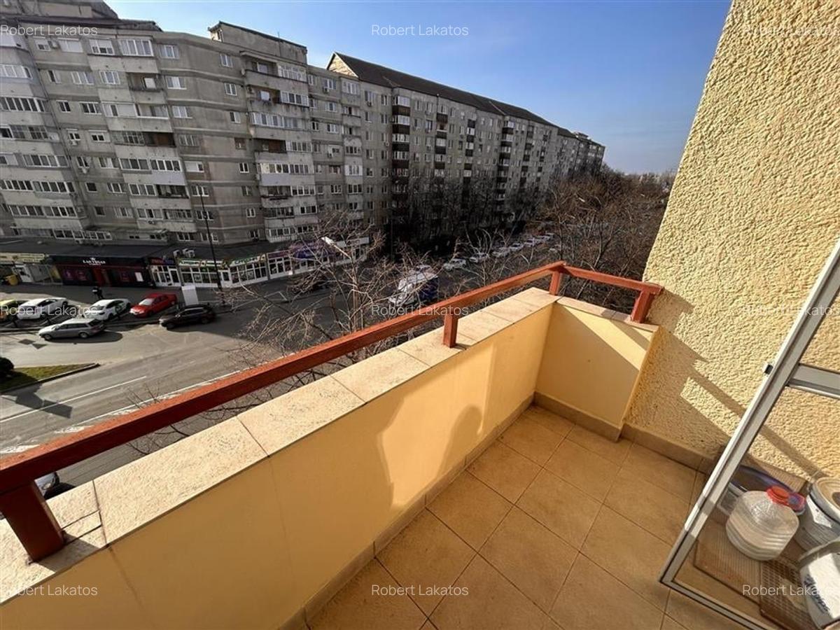 Apartament cu 3 camere decomandat în Rogerius - 5