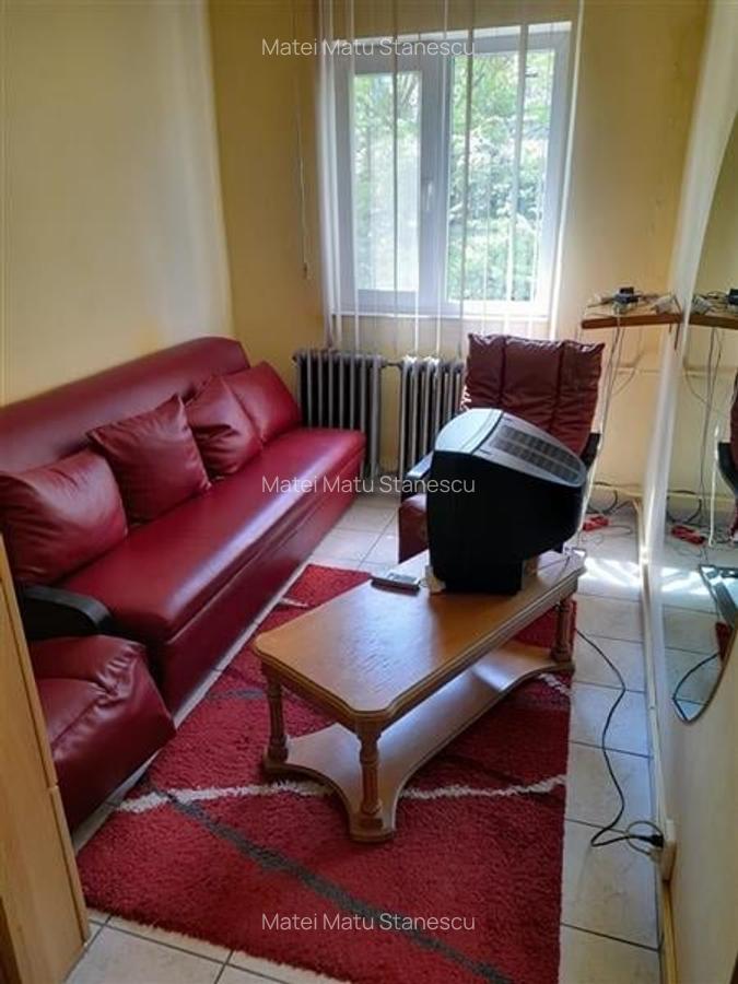 Apartament cu 3 camere decomandat în Circumvalațiunii - 2