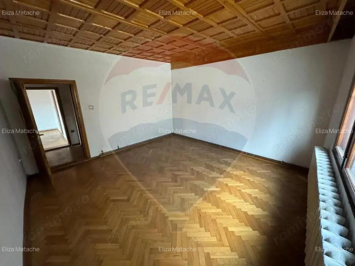 Vila de vanzare in zona Central Campulung-Muscel - 14