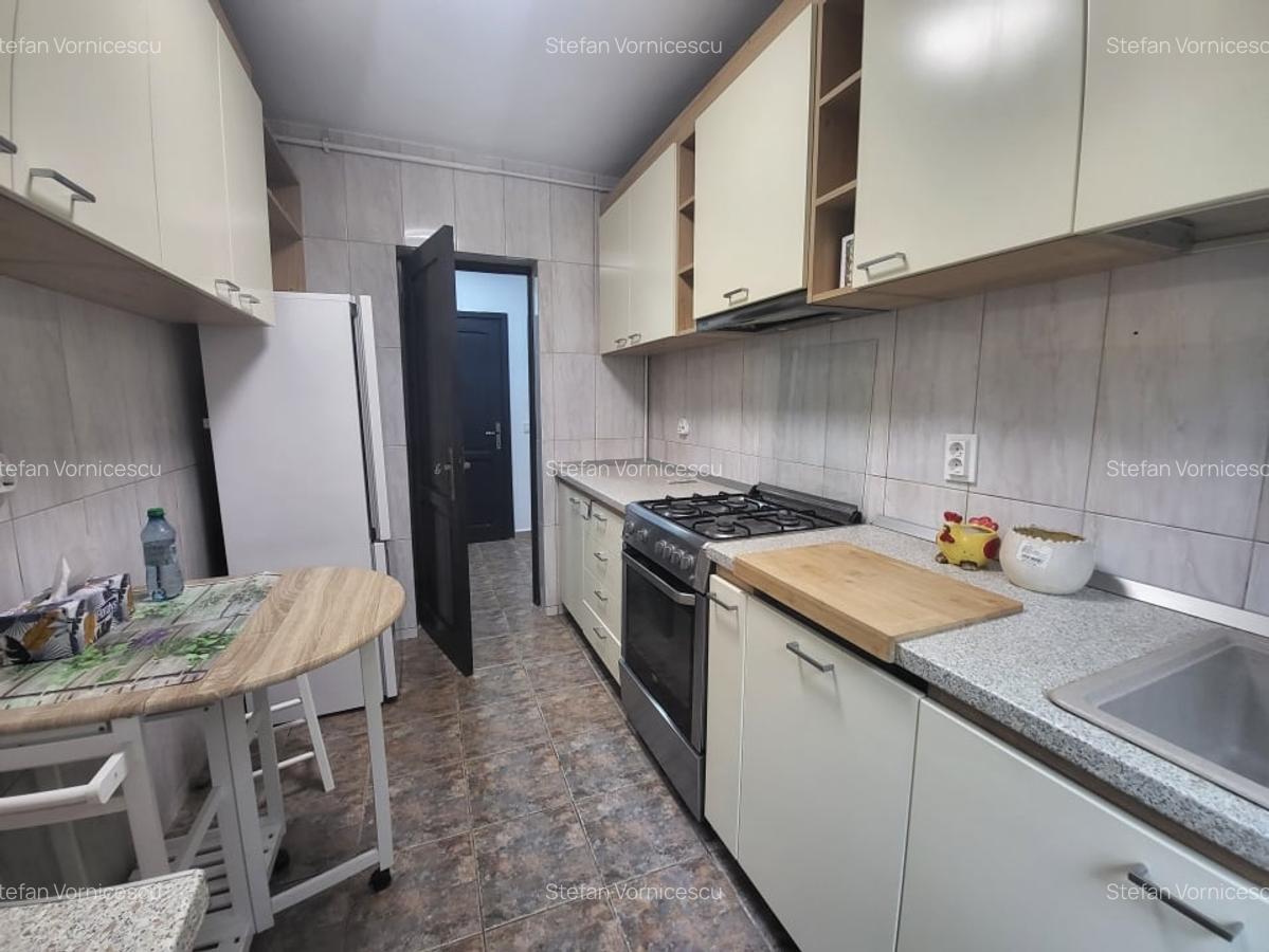 Apartament cu 4 camere decomandat în Tătărași - 14