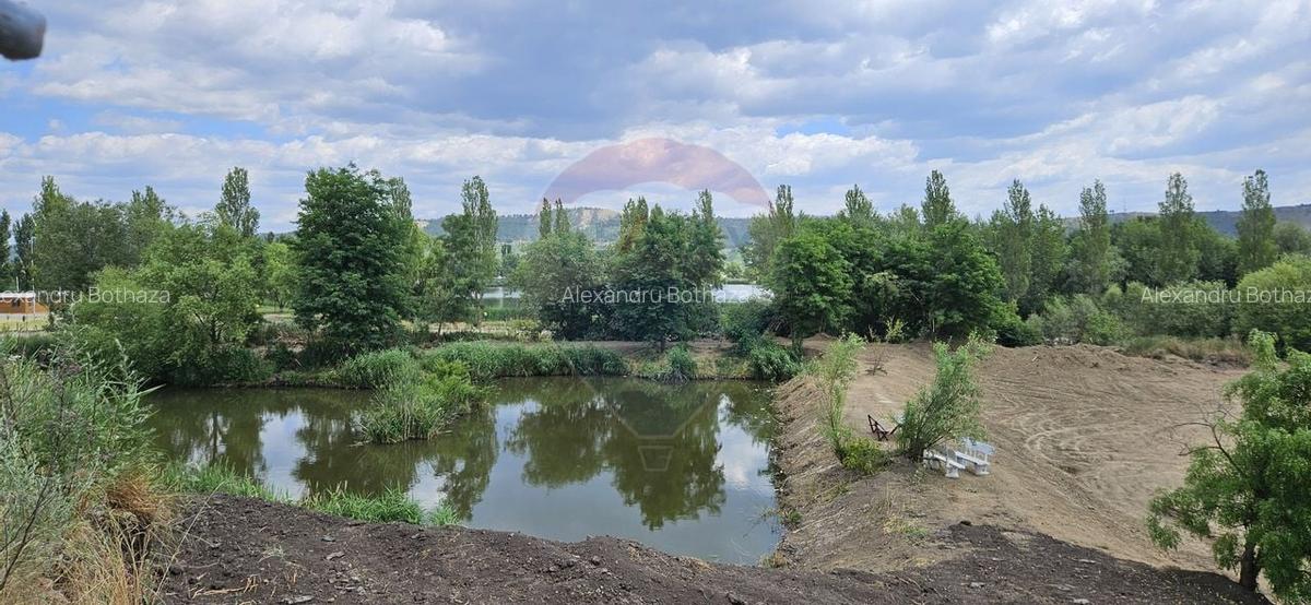 Teren Construcții intravilan de 636 mp, în Luna - 5
