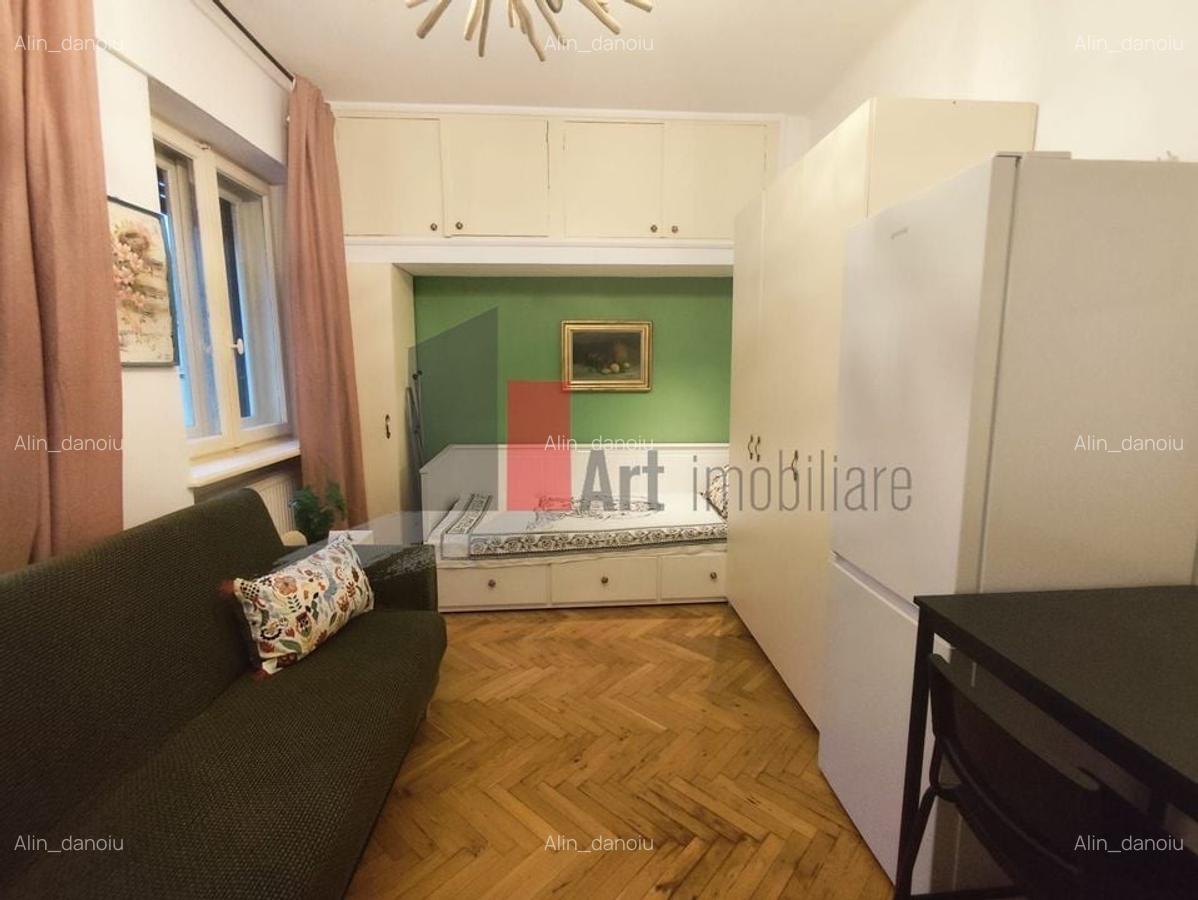 Garsoniera de inchiriat in zona Magheru (ultracentral) - 1