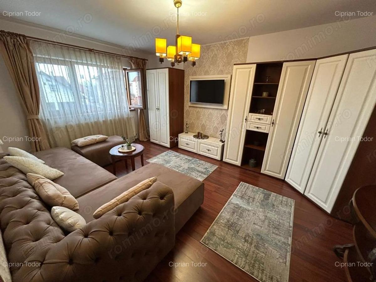 Apartament 2 camere, etaj 2 - zona Cetate - 5