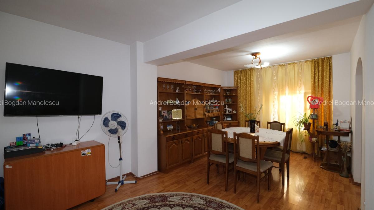 Vanzre 3 corpuri de case noi plus gradina in zona Mihai Bravu Bucuresti - 5