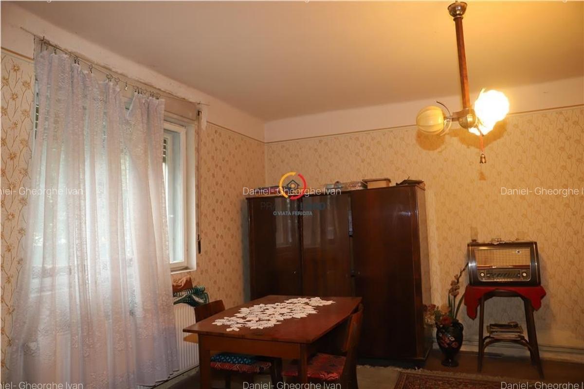 Casa cu Front la Doua Strazi O Oportunitate Unica - 8 Casa cu Front la Doua Strazi O Oportunitate Unica - 8