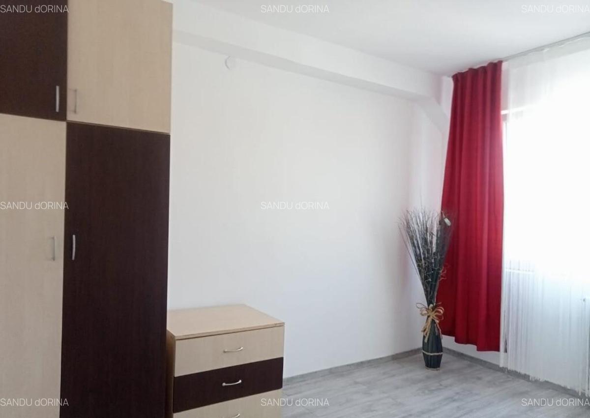 Persoana fizica vand Garsoniera Alexandru la boulevard - 5