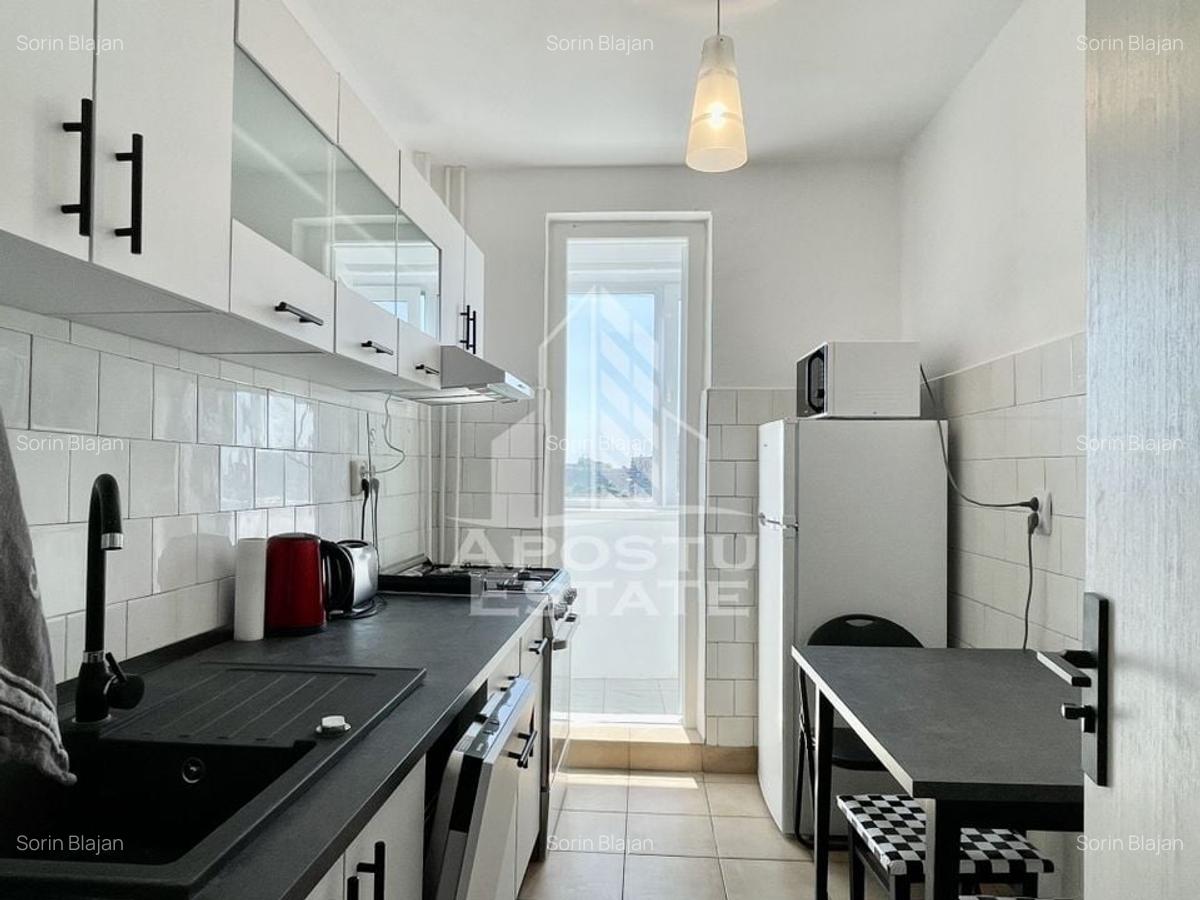 Apartament cu trei camere decomandat Bd. Cetatii - 5