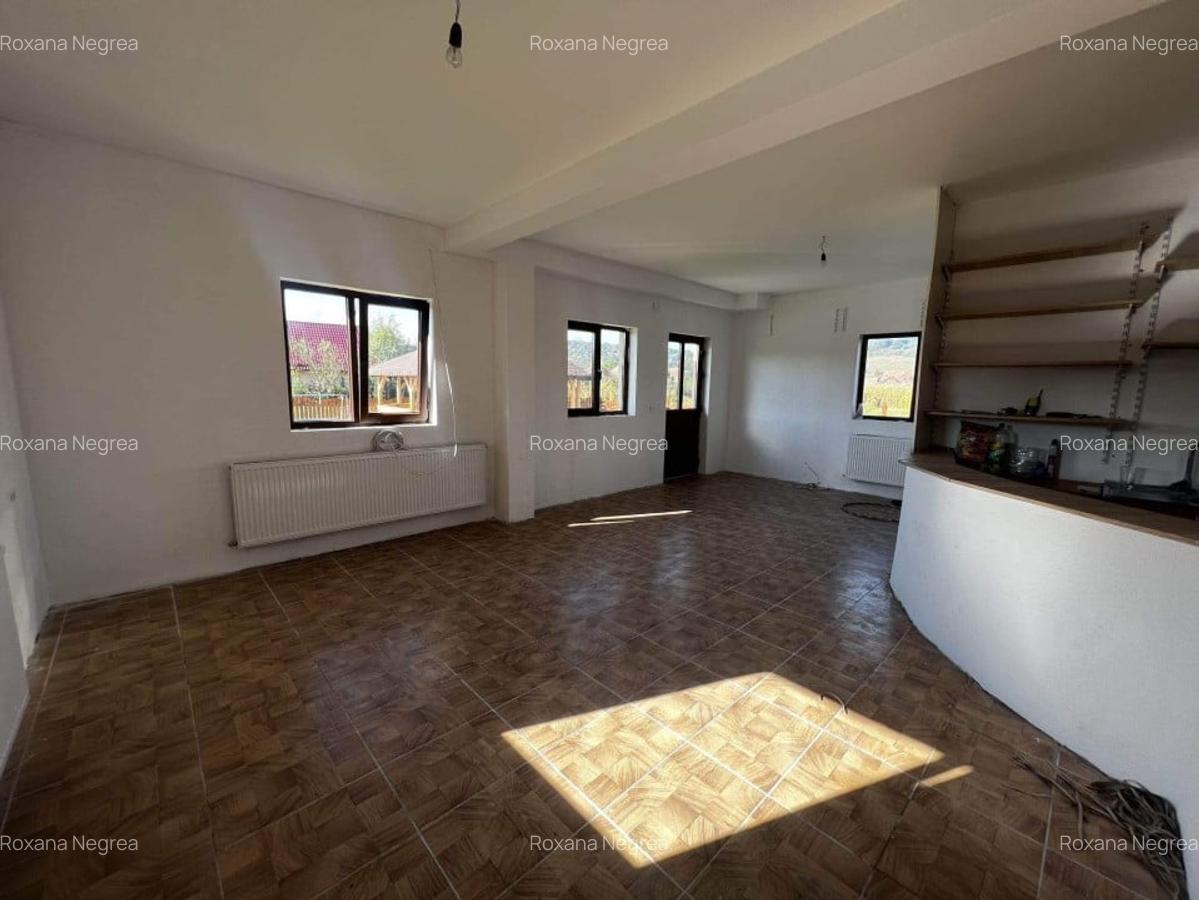 Casa cu piscina, 6 camere si 3 bai - 3
