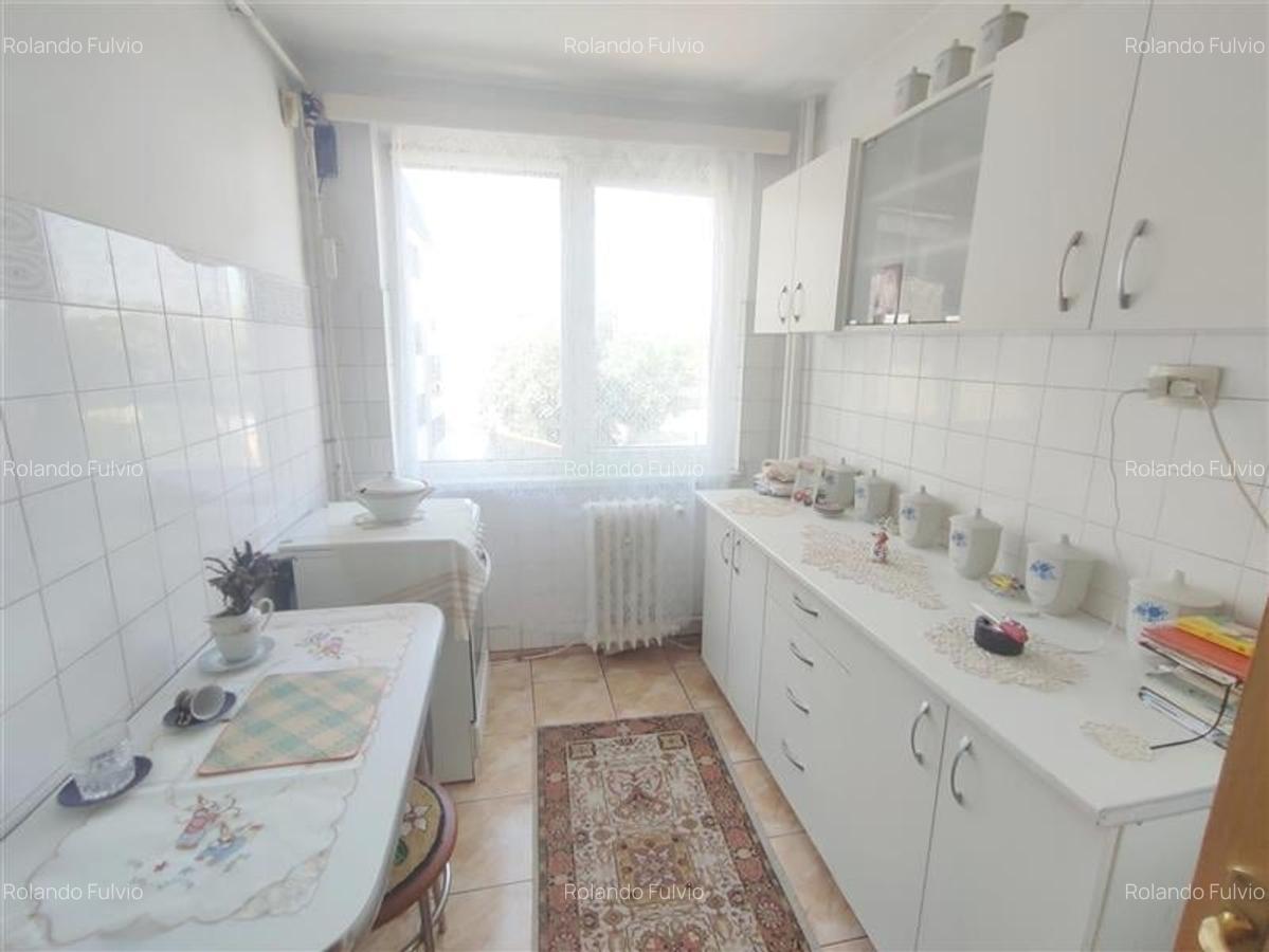 Vanzare apartament 2 camere Tei, mobilat - 3