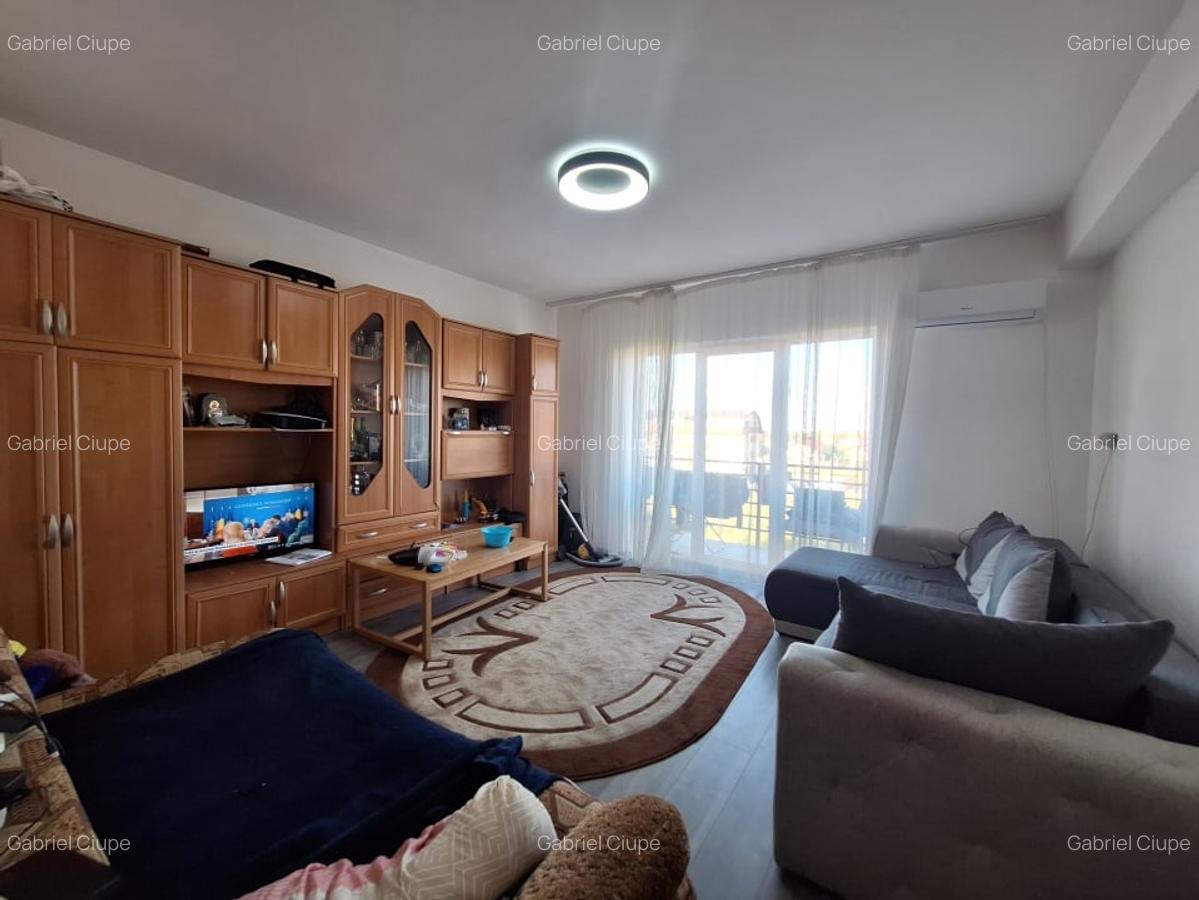 Apartament cu o camera, decomandat, balcon, zona LIDL - 1