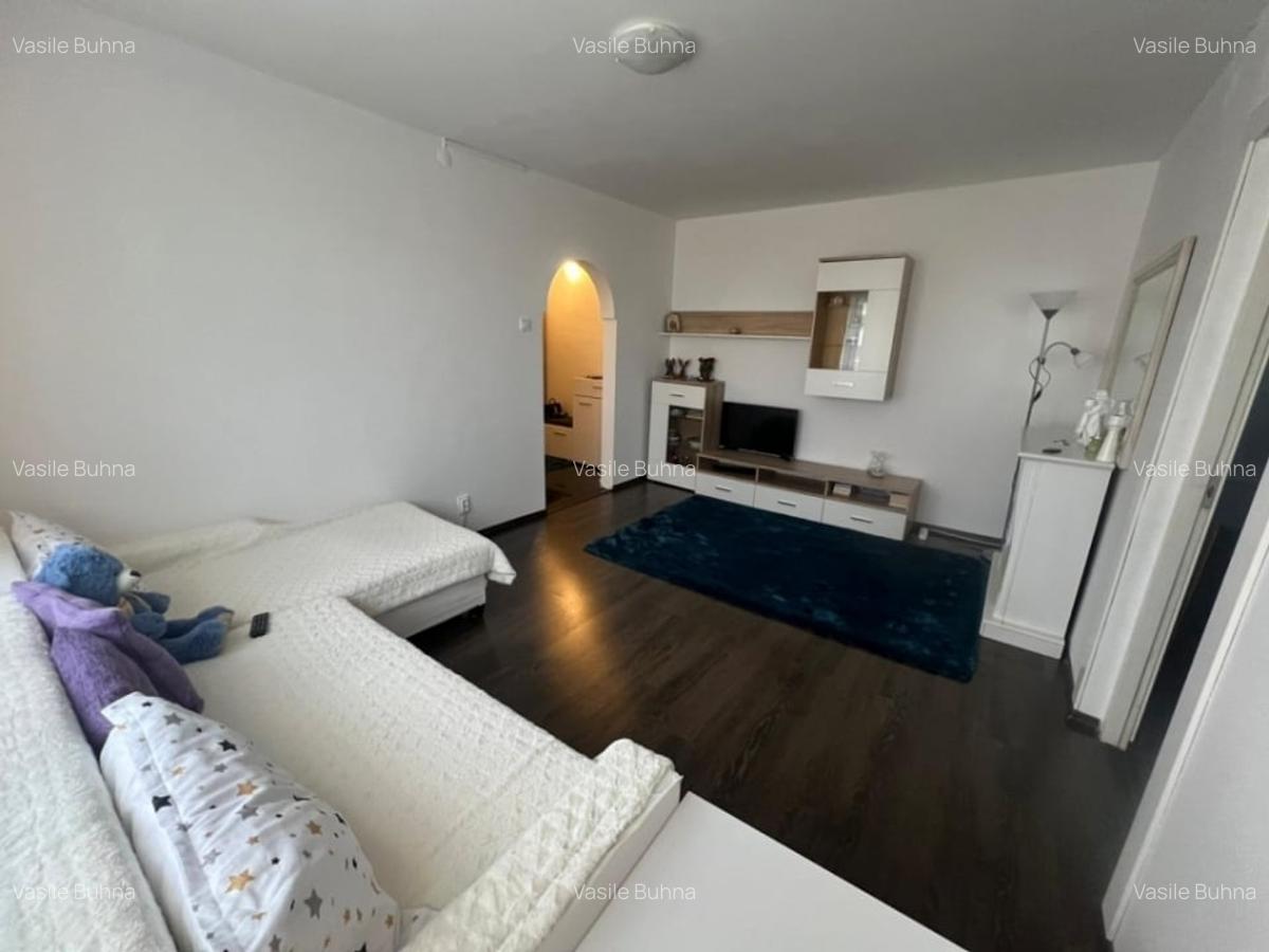 PODU ROS - SENS GIRATORIU - 2 CAMERE DE 50MP - BLOC FARA RISC SEISMIC - RENOVAT! - 1