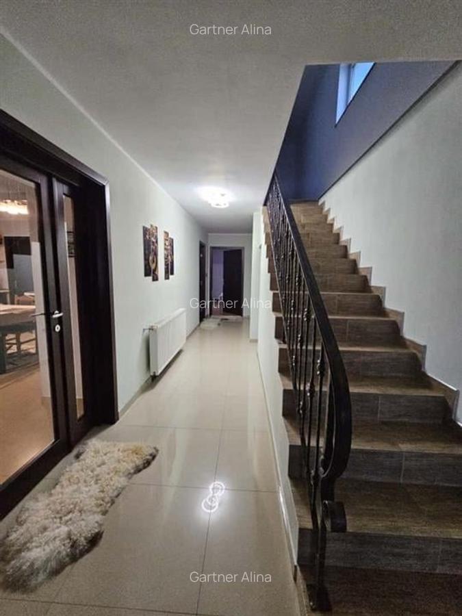 Casa individuala cu 5 Camere 3 Bai si Curte in Cristian - 7 Casa individuala cu 5 Camere 3 Bai si Curte in Cristian - 7