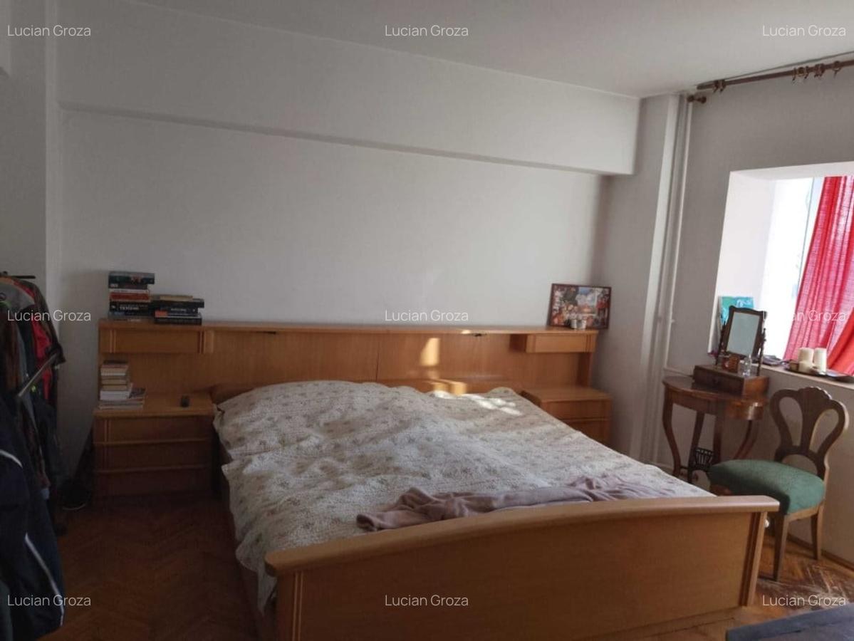 Apartament cu 4 camere decomandat în Iancului - 5