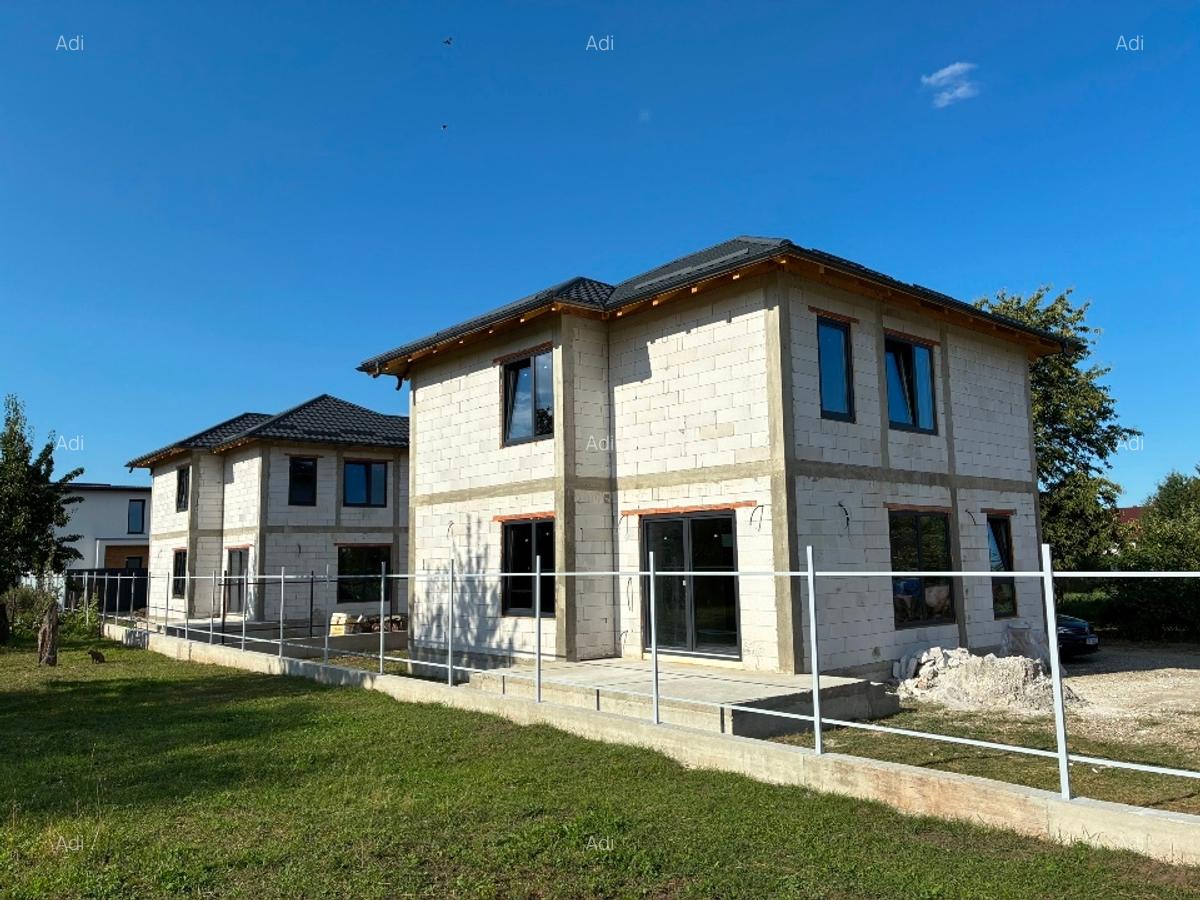 Casa semifinisată  Rădăuți - 1