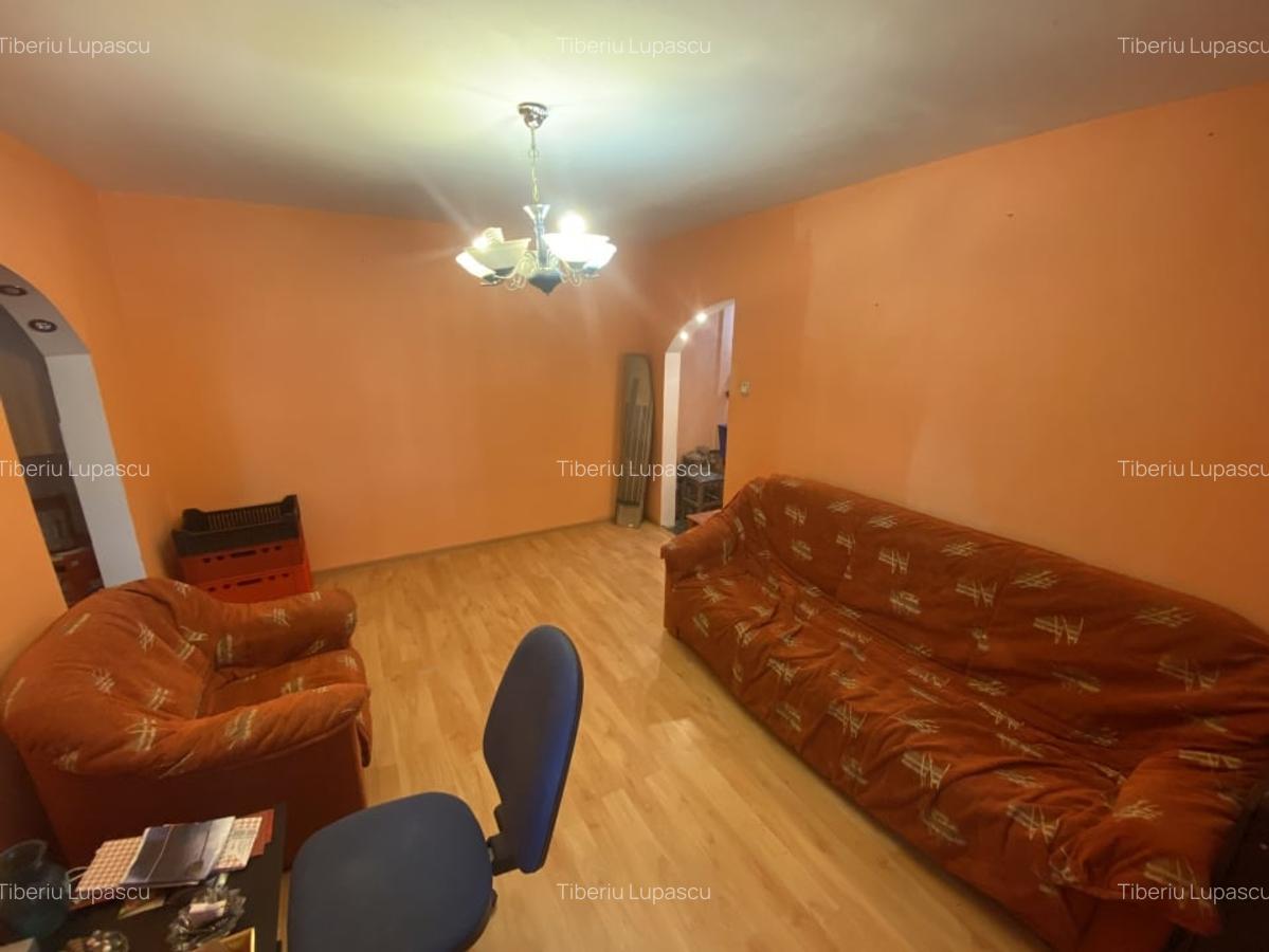 Apartament 3 camere, Narcisa - 2