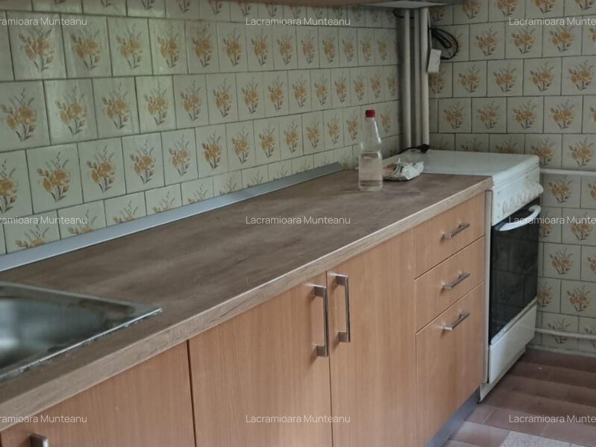 Calea Vitan stradal ,5 minute metrou Mihai Bravu - 13