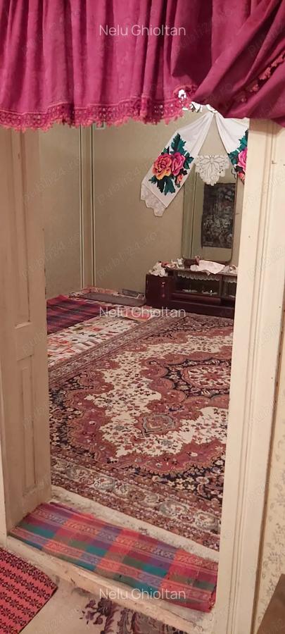 Vand casa la sat - 4