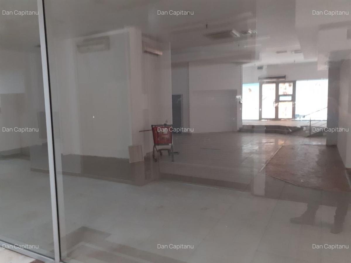 Spațiu comercial, 240 mp în P-ța Unirii - 1
