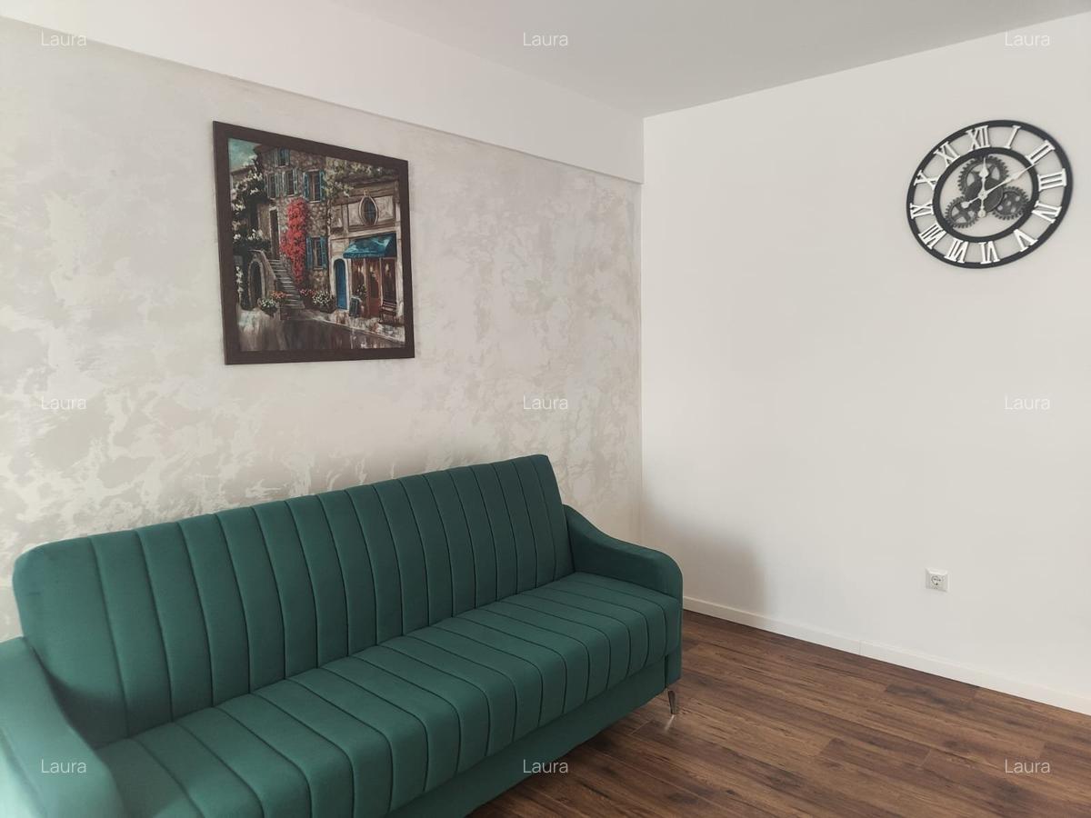 Bloc Nou, 2 camere decomandat 400 EUR/luna - 4