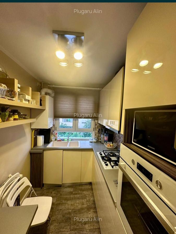 Apartament cu 3 camere semidecomandat, mobilat în Teiul Doamnei - 3