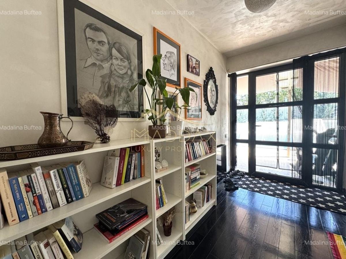 Vila cu 5 camere *344mp* + 800mp Teren // Zona Bucurestii Noi - 12