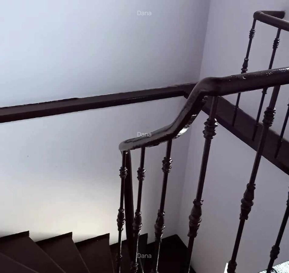 Sinaia ultracentral - apartament 4 camere la mansarda in vila P+1+M - 7