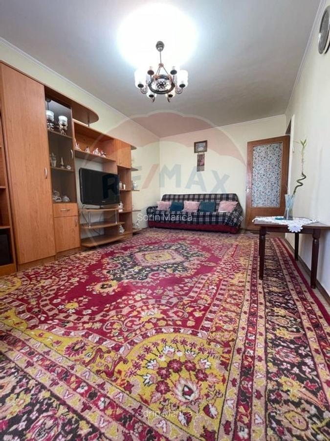 Apartament cu 3 camere decomandat, mobilat în P-ța Gorjului - 2