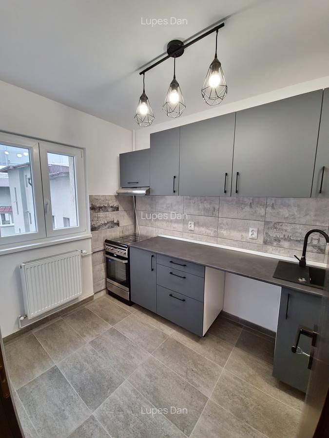 Apartament cu 4 camere decomandat în Dorobanți - 2