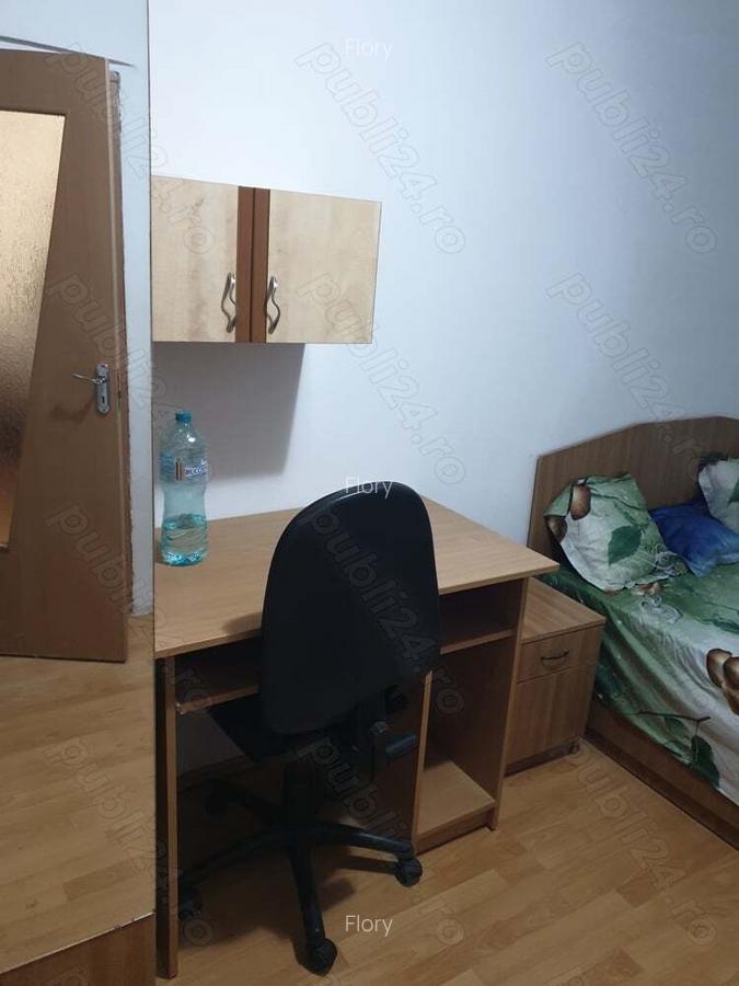 Vand apartament 2 camere zona Neptun - 1