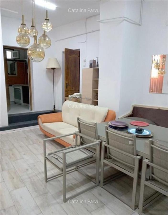 Vanzare vila zona Eminescu - Vasile Lascar | compusa din 3 apartamente  | - 3