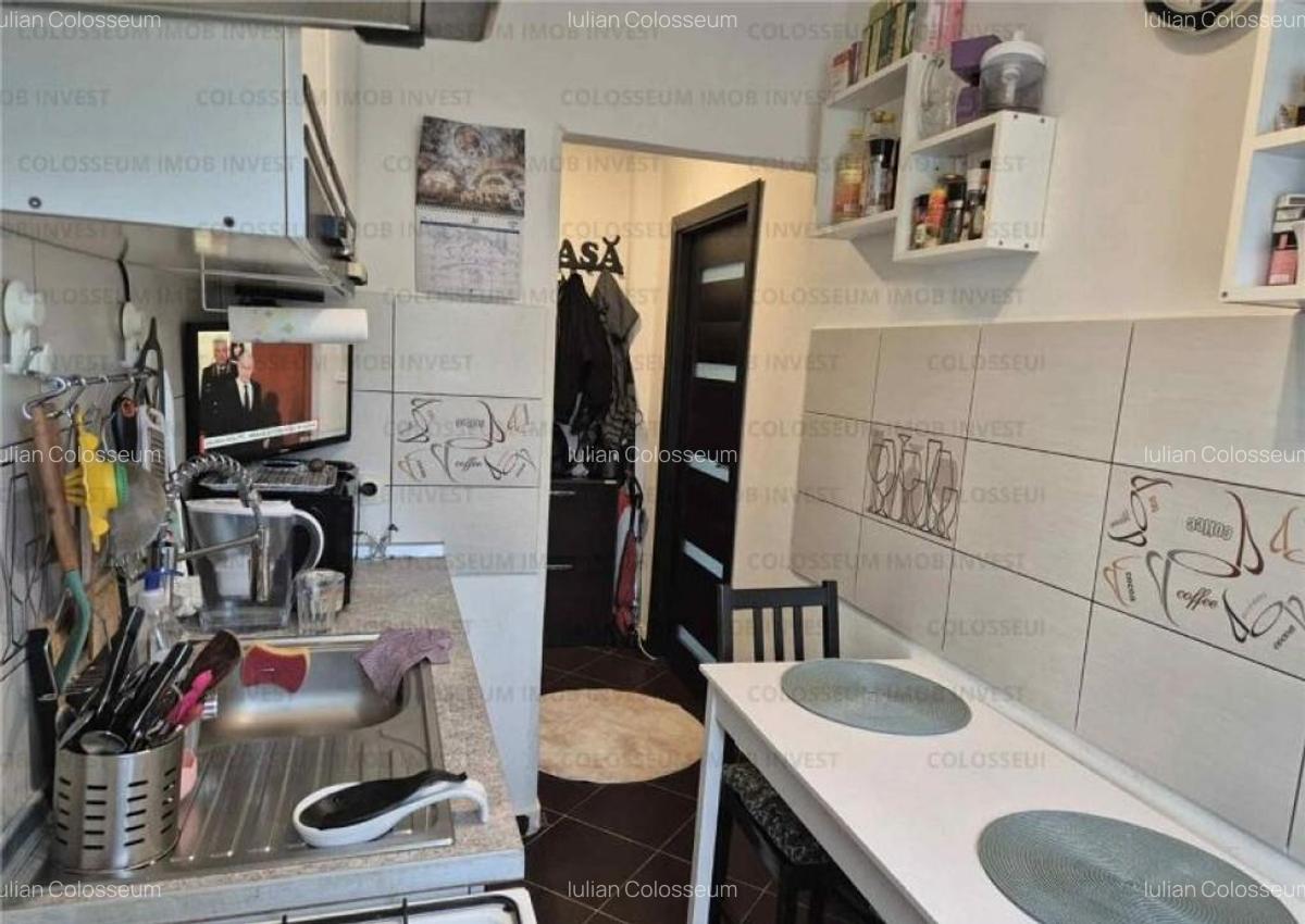 Apartament 2 camere, semidecomandat - zona 13 Decembrie - 3